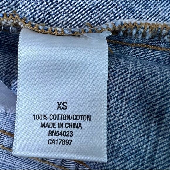 OLD NAVY Women’s Classic Jean Jacket Cropped Medium Wash Blue Denim XSmall - Picture 6 of 7